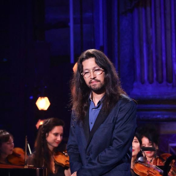 Exclusif - Lulu Gainsbourg lors de l'enregistrement de l'émission "Le Grand Echiquier - Spéciale Serge Gainsbourg" présentée par C.Chazal et A.Manoukian et diffusée le 7 avril 2026 sur France 2, à Paris, France, le 17 septembre 2025. © Jack Tribeca/Bestimage