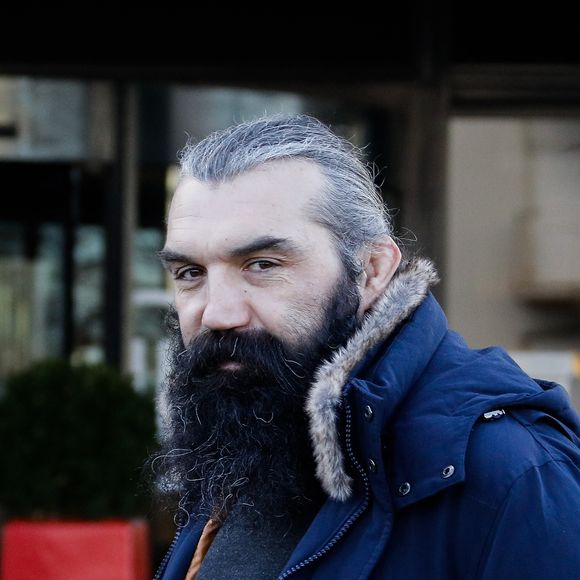 Sébastien Chabal quitte l'hôtel qui abrite les artistes des Enfoires. Le 30e anniversaire du spectacle se tiendra à l'Arkea Arena. Bordeaux, France, 28 janvier 2019. Photo par Thibaud Moritz/ABACAPRESS.COM