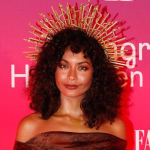 Tout au long de 240 pages, au-delà des clichés paradisiaques, l'ancienne Miss France nous invite à découvrir Tahiti sous un jour nouveau.

Vaimalama Chaves (miss France 2019) - Soirée Instagram halloween à l'hôtel Marois à Paris, France, le 31 octobre 2024. © Christophe Clovis / Bestimage