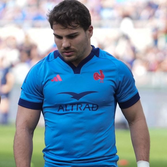 Antoine Dupont - L'équipe de France de rugby victorieuse face à l'Italie (73 - 24) lors du Tournoi des Six Nations à Rome, le 24 février 2025. 
© Laurent Lairys / PsnewZ / Bestimage