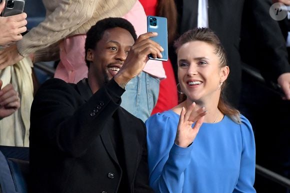 Info du 15/10/2022 ( Gael Monfils et Elina Svitolina, heureux parents d'une petite fille prénommée Skaï) - Info - Gaël Monfils et sa femme Elina Svitolina attendent leur premier enfant, une petite fille attendue pour octobre 2022 - Gaël Monfils et sa femme Elina Svitolin - People en tribunes du match de football en ligue 1 Uber Eats : Le PSG (Paris Saint-Germain) remporte la victoire 2-1 contre Lyon au Parc des Princes à Paris le 19 septembre 2021. Lionel Urman/Panoramic/Bestimage