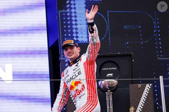 VERSTAPPEN Max (ned), Red Bull Racing RB21, portrait de célébration sur le podium lors du Grand Prix de Formule 1 Lenovo du Japon 2025, 3e manche du Championnat du Monde de Formule 1 FIA 2025, du 4 au 6 avril 2025 sur le circuit de Suzuka, à Suzuka, au Japon. - © DPPI/PsnewZ/Bestimage