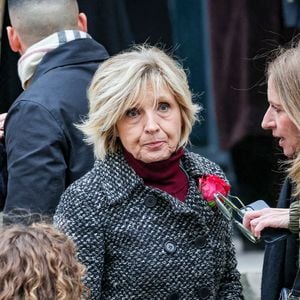 Un grand moment d'émotion !

Evelyne Dhéliat - Arrivées aux obsèques de C.Laborde en l’église Saint-Roch à Paris, le 6 février 2025. Décédée le 28 janvier 2025 à l'âge de 73 ans, l'ancienne présentatrice météo de TF1 (1988 - 2017) était atteinte de la maladie neurodégénérative à corps de Lewy. 
© Jacovides - Moreau / Bestimage