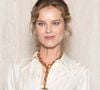 Eva Herzigová a épousé Gregorio Marsiaj après 25 ans d’histoire et trois enfants.

Eva Herzigová Fashion Week de Milan - Femme Automne/Hiver, Défilé de mode Gucci, Milan, Italie

©SGPItalia / Bestimage