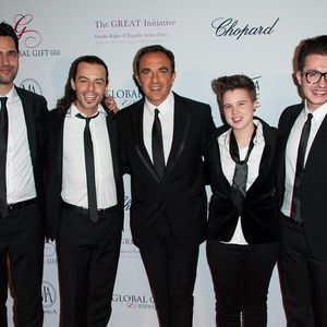 Vainqueur de "The Voice" en 2013, il s'était déjà expatrié aux Etats-Unis...

Nikos Aliagas et les candidats de The Voice Nuno Resende, Olympe, Loïs et Yoann Freget lors du 4ème Global Gift Gala au profit de la Fondation Eva Longoria, qui s'est tenu à l'hôtel George V à Paris, France, le 13 mai 2013. Photo par Nicolas Genin/ABACAPRESS.COM