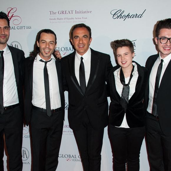 Vainqueur de "The Voice" en 2013, il s'était déjà expatrié aux Etats-Unis...

Nikos Aliagas et les candidats de The Voice Nuno Resende, Olympe, Loïs et Yoann Freget lors du 4ème Global Gift Gala au profit de la Fondation Eva Longoria, qui s'est tenu à l'hôtel George V à Paris, France, le 13 mai 2013. Photo par Nicolas Genin/ABACAPRESS.COM