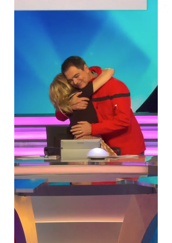Sidonie Bonnec reçoit la surprise de voir débarquer son mari dans "Tout le monde a son mot à dire" sur France 2.