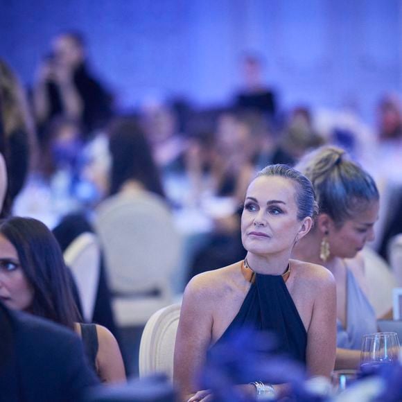 Laeticia Hallyday montre des images après l’incendie de Los Angeles

Laeticia Hallyday à la soirée Global Gift Gala à l'hôtel Four Seasons George V à Paris © Cyril Moreau / Bestimage