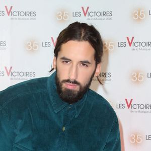 Lomepal lors de la 35ème édition des Victoires de la musique à La Seine Musicale, Boulogne Billancourt le 14 février 2020. © Cyril Moreau / Bestimage