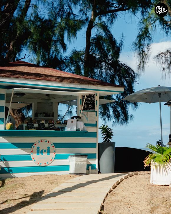 Entre deux représentations, la chanteuse belge s’est offert une parenthèse à La Réunion.  

LUX* Saint Gilles, le seul hôtel de luxe de La Réunion pieds dans l’eau. 
Copyright : Instagram - Lux Saint Gilles