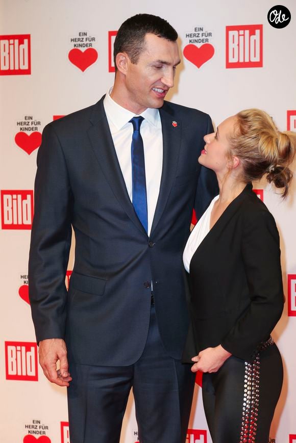 Wladimir Klitschko et sa compagne Hayden Panettiere - Soirée "Un coeur pour les enfants" à Berlin le 5 décembre 2015. Action Press / Bestimage