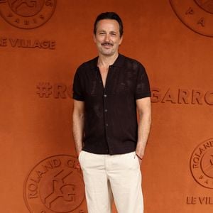 Michaël Cohen - Les célébrités au photocall du village lors des Internationaux de France de Tennis de Roland Garros 2026. Paris, le 31 mai 2026. © Jacovides / Bestimage