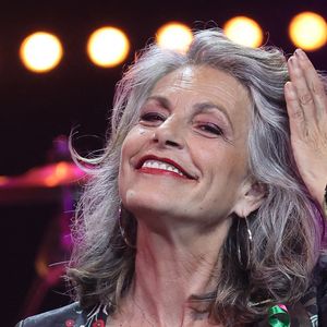 Lio confie avoir terminé cet album malgré son immense douleur, notamment par loyauté envers les personnes qui avaient travaillé sur le projet et en pensant à son fils. 


Le groupe Lio s'est produit lors de la soirée « Psychodon 2023 » à l'Olympia, le 12 juin 2023 à Paris, en France. Photo : Nasser Berzane/ABACAPRESS.COM