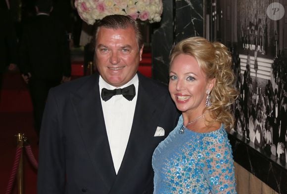 Il a rendu hommage au Pape François en compagnie de Charles de Bourbon des deux-Siciles

Le Prince Charles et la Princesse Camilla de Bourbon Sicile - Bal de la Rose "Art Deco"  à Monaco le 28 mars 2015
©Claudia Albuquerque / Bestimage