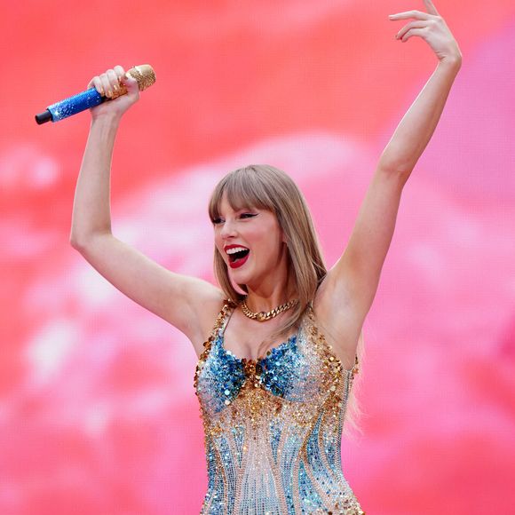 Taylor Swift donne son premier concert à Londres au stade de Wembley, lors de la tournée Eras Tour. Date d'édition : lundi 16 décembre 2024. : Ian West/PA Wire