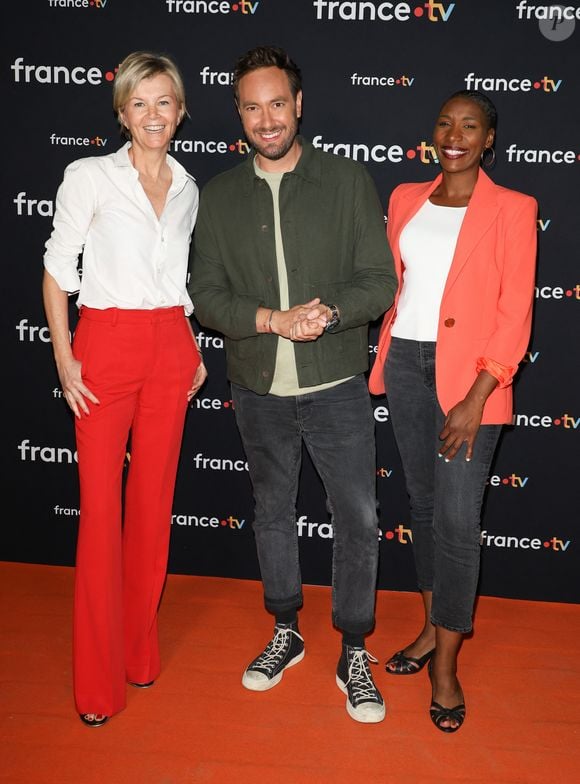 Estelle Colin, Adrien Rohard, Johanna Ghiglia au photocall pour la conférence de presse de rentrée de France TV à la Grande Halle de la Villette à Paris, France, le 11 juillet 2023. © Coadic Guirec/Bestimage