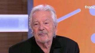 "Quand j’ai eu mon petit pépin de santé" : Pierre Arditi revient sur cet épisode au théâtre en pleine représentation face à Muriel Robin