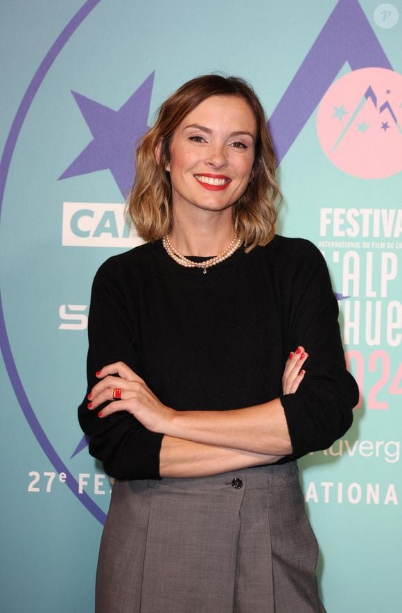 Isabelle Ithurburu - Arrivées à la cérémonie d'ouverture du 27ème Festival International du Film de Comédie de l'Alpe d'Huez le 15 janvier 2024. © Dominique Jacovides/Bestimage