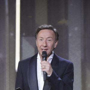 Lui s'est pour rappel installé dans la charmante commune de Thiron-Gardais, en Eure-et-Loir

Stéphane Bern - 30ème cérémonie des Victoires de la musique classique à Dijon, présentée par S.Bern et diffusée en direct sur France 3. Le 1er mars 2023 © Jack Tribeca / Bestimage