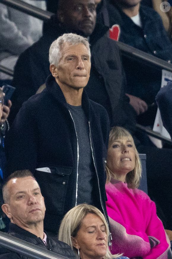 A l'époque, de grands noms ont vécu voisins de cette maison : Boris Vian et Jacques Prévert.

Nagui et Melanie Page dans les tribunes du match de football de qualification pour la coupe du monde 2026 opposant la France à Azerbaïdjan (3-0) au Parc des Princes à Paris, France, le 10 octobre 2025. © Cyril Moreau/Bestimage
