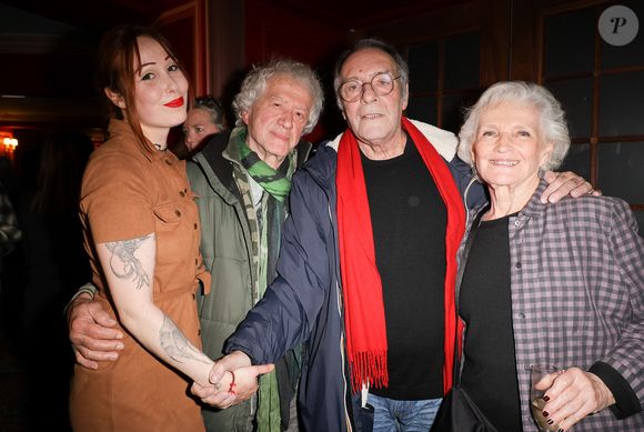 Jean-Luc Moreau et sa compagne Elie Addams , Romain Sardou et sa compagne Kym Thiriot, Jacques Rouveyrollis et Marie-Christine Barrault - Jacques Rouveyrollis à fêté ses 60 ans de Lumières au théâtre Edouard 7 à Paris le 14 décembre 2025. © Coadic Guirec / Bestimage