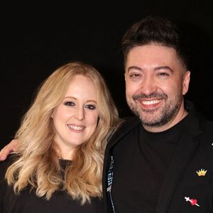 Il a ainsi arboré un dessin représentant la collision de deux particules lors d'un récent prime.

Exclusif - Chris Marques et sa compagne Jaclyn Spencer - Avant-première du film "Mon Héroïne" à l'UGC Ciné Cité Bassins à Flot à Bordeaux le 9 novembre 2022. © Jean-Marc Lhomer/Bestimage