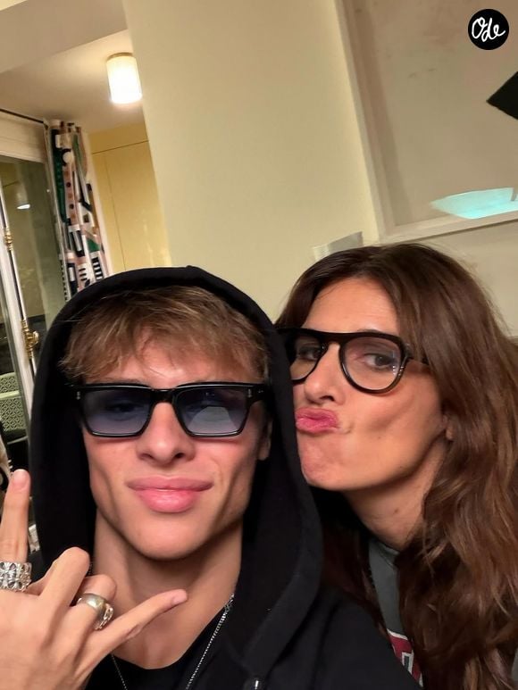 Cameron Smet avec sa maman Alexandra Pastor sur Instagram (Capture d'écran).