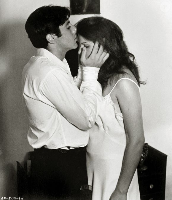 Elle avait entretenu une relation avec Al Pacino

Al Pacino, Diane Keaton dans "Le Parrain (1972) Paramount Pictures . Photo par The Hollywood Archive/Photoshot/ABACAPRESS.COM