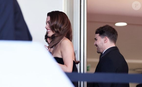 Antoine Dupont et sa compagne Iris Mittenaere - Antoine Dupont et sa compagne Iris Mittenaere se retrouvent sur les marches  du film « Dossier 137 » lors du 78ème Festival International du Film de Cannes le 15 mai 2025.
© Jacovides / Moreau / Bestimage