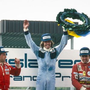 Sa mort laisse un vide profond dans le monde de la F1 et dans le cœur de Schumacher.

L'ancien pilote allemand Jochen Mass, vainqueur des 24 Heures du Mans en 1989, est mort à l'âge de 78 ans le 4 mai 2025. © DPPI / PsnewZ / Bestimage