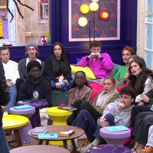 Les élèves de Dammarie-les-Lys ont repris le titre emblématique de leur parrain, Ed Sheeran : "Shape of You". 

"Star Academy", capture d'écran TF1