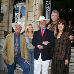 L'ancienne top model et actrice britannique Annabel Schofield est décédée.

Archives - Larry Hagman, Linda Gray, Patrick Duffy, Charlene Tilton et Steve Kanaly (DALLAS) à Paris.
Agence / Bestimage