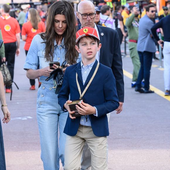 A Monaco, Raphaël pratique un sport très original...

Charlotte Casiraghi et son fils Raphael Elmaleh assistent au GP de Monaco à Montecarlo, championnat du monde de Formule 1 2024 le 25 mai 2024 à Monaco. Photo by ABACAPRESS.COM