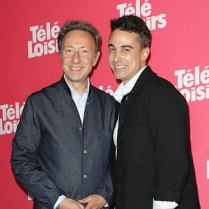 Stéphane Bern et Yori Bailleres - Photocall de la soirée "Télé Loisirs Awards 2024" aux Jardins du Pont-Neuf à Paris le 23 septembre 2024.   © Coadic Guirec/Bestimage