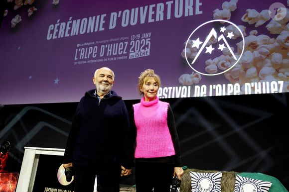 Gérard Jugnot, Marie-Anne Chazel durant l'hommage à Michel Blanc lors de la cérémonie d'ouverture de la 28ème édition du festival International du Film de Comédie à l'Alpe d'Huez le 13 janvier 2025.

© Dominique Jacovides / Bestimage