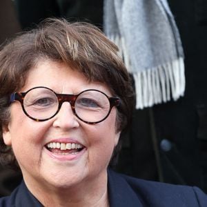 Martine Aubry, maire honoraire de Lille - Line Renaud, 97 ans, a inauguré un jardin public qui porte son nom, à Lille, France, le mercredi 17 décembre 2025.
© Claude Dubourg/Bestimage