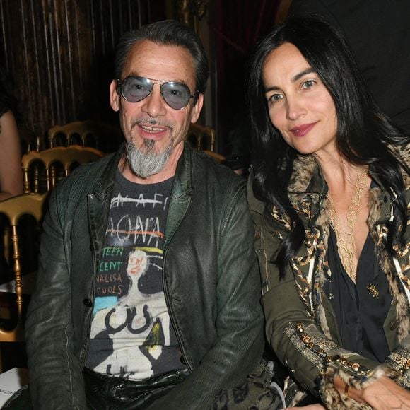 Dans ce changement de vie, il peut compter sur le soutien de sa femme Azucena Camano.

Florent Pagny et son épouse Azucena Camano assistent au défilé Rani Zakhem Haute Couture Printemps Été 2018 dans le cadre de la Fashion Week de Paris le 22 janvier 2018 à Paris, France. 

Photo par Laurent Zabulon/ABACAPRESS.COM