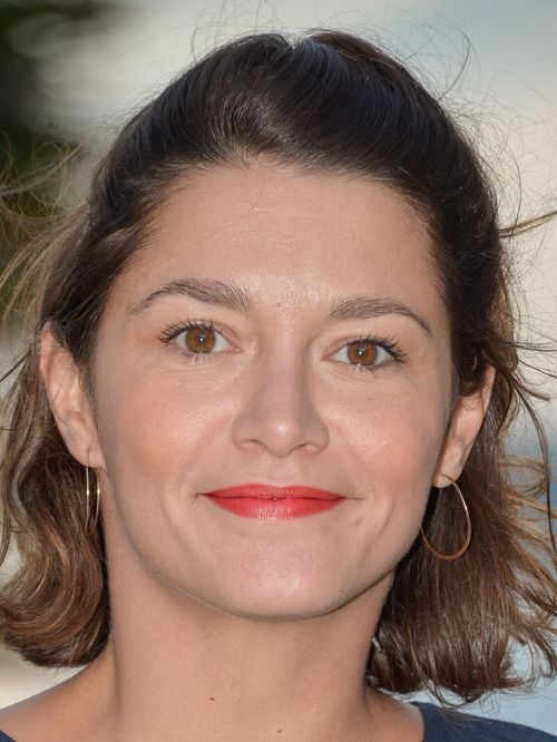 Emma de Caunes : Sa fille Nina, qu'elle a eue avec un célèbre chanteur, a aussi pris la voie artistique dans un domaine différent