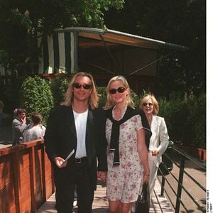 Après donc 11 ans de mariage

Estelle Hallyday - David Hallyday - Roland Garros en 1996 (BERTRAND RINDOFF PETROFF / BESTIMAGE).