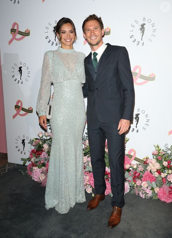 Marine Lorphelin (Miss France 2013) et son nouveau compagnon - Photocall du 4ème gala de charité de l'association "Les Bonnes Fées" à l'occasion de la campagne mondiale "Octobre Rose" à l'hôtel Peninsula, Paris le 5 octobre 2023. © Coadic Guirec/Bestimage