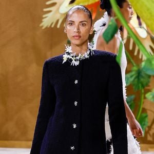 Noémie Lenoir - Défilé de mode Chanel Collection Haute Couture Automne/Hiver 2026-2027 lors de la Fashion Week de Paris (PFW) au Grand Palais, à Paris, France, le 7 juillet 2026. © Bestimage