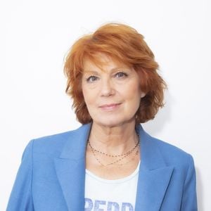 Exclusif - Véronique Genest - Backstage de l'émission TPMP (Touche Pas à Mon Poste) présentée par C.Hanouna le 23 novembre 2021. sur C8 - Paris le 23 novembre 2021. © Jack Tribeca / Bestimage