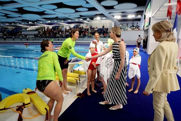 La princesse Charlène de Monaco, Brigitte Macron lors de l'opération Water Safety Day à la piscine du stade Louis II à Monaco le 8 juin 2025.
© Dominique Jacovides / Bestimage