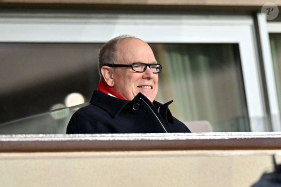 le prince Albert et la famille Grimaldi ont la possibilité de se ressourcer au château de Marchais, 

Le Prince Albert II de Monaco a assisté à la rencontre de football de Ligue 1 opposant son équipe, l'AS Monaco, qui a perdu la rencontre par 2 buts à 1 face à Lyon au stade Louis II à Monaco, le 3 janvier 2026. © Bruno Bebert/Bestimage