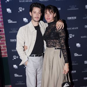 Le 14 août 2025, Natasha Andrews a fêté son anniversaire en grande pompe sur l’île d’Yeu.

Exclusif - Pierre Niney et sa femme Natasha Andrews - After party du film Mascarade au club privé NO.PI à Paris le 20 octobre 2022.

© Rachid Bellak / Bestimage