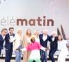 À la rentrée prochaine, il y aura du renouveau dans "Télématin". 

Exclusif - Flavie Flament, Charlotte Lipinska, Alex Jaffray, Samuel Ollivier, Camille Dahan, Cécile de France, les Frères Dardenne (Luc et Jean-Pierre Dardenne) et Femi the Scorpion sur le plateau de l'émission Télématin en marge du 78ème Festival International du Film de Cannes, France. © Jack Tribeca/Bestimage