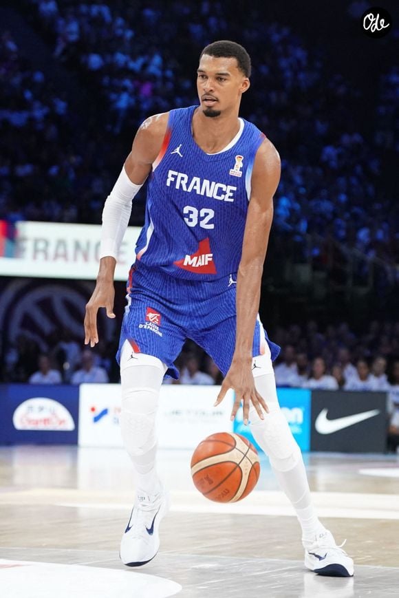 Victor Wembanyama Equipe de France France Slovénie 27_08_2025 Accor Arena Première journée de la deuxième phase des éliminatoires de la Coupe du Monde FIBA 2027. © Hervé Bellenger / PsnewZ / Bestimage