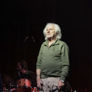 Cette sélection restreinte a laissé certains proches sur le côté, dont Hugues Aufray.

Concert de Hugues Aufray au Le Dôme de Paris - Palais des Sports le 9 novembre 2025. © Jack Tribeca / Bestimage