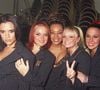Une partie du plus célèbre des girls bands des années 90 s’est retrouvée sur scène pour une performance que les spectateurs ne sont pas près d’oublier.

Spice Girls : Emma Bunton, Melanie Brown, Melanie Crisholm, Geri Halliwell et Victoria Beckham - 12.12.1997 - 1er du film à Londres "Spice the movie". ALPHA AGENCY / BESTIMAGE