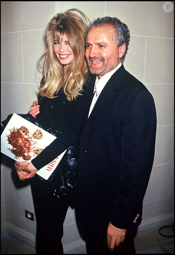 Claudia Schiffer et Gianni Versace à Paris